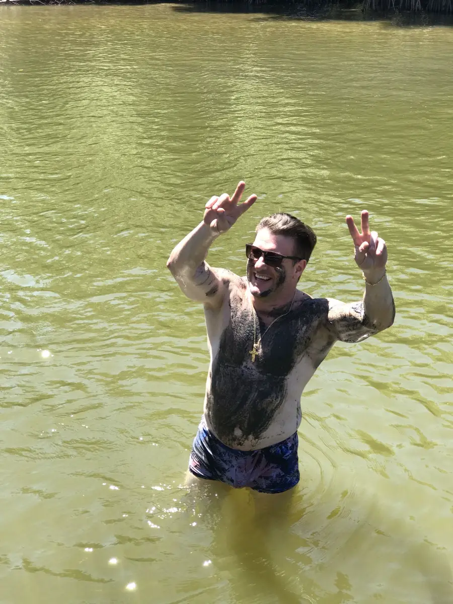 Banho de lama terapêutico Rio Jequiá